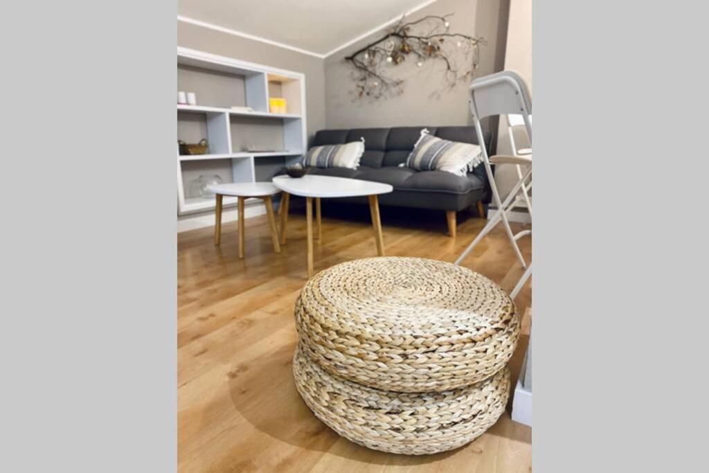 Mi Pequena Buhardilla Apartment Barbastro Bagian luar foto